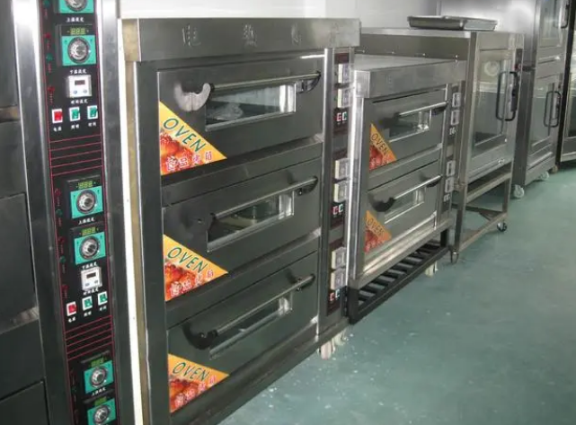 青云譜區(qū)專業(yè)上門回收面包店設(shè)備、食品廠設(shè)備、蛋糕房全套設(shè)備